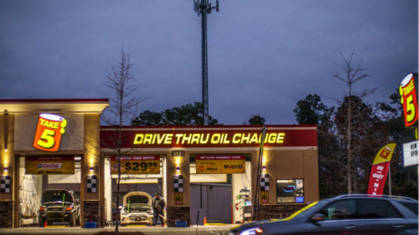 What Is a Drive-Thru System? History, How It Works, and How to Launch Your Own